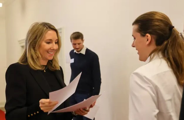 P-Seminar-Preis 2024 geht nach Oberhaching, Waldkirchen, München-Trudering und Memmingen