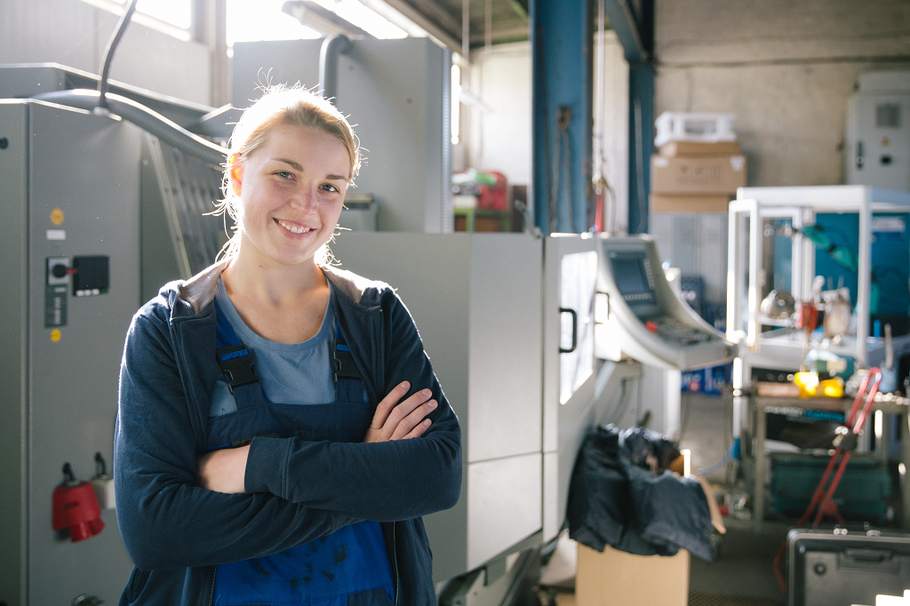 AusbildungsOffensive-Bayern – Infokampagne begeistert Jugendliche für Karriere in der Metall- und Elektroindustrie