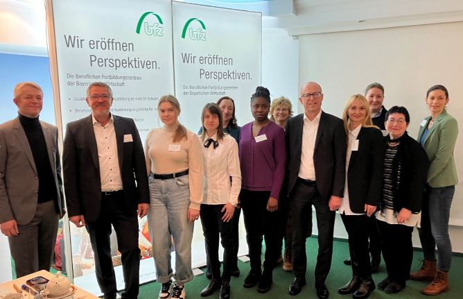 “New Fit“ fördert Fach- und Sprachkompetenzen für den Weg in den Arbeitsmarkt