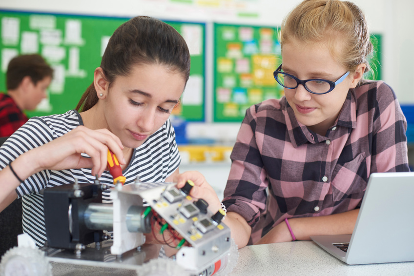 Girls’Day Akademie – Potenziale heben und Technikbegeisterung in ganz Bayern wecken