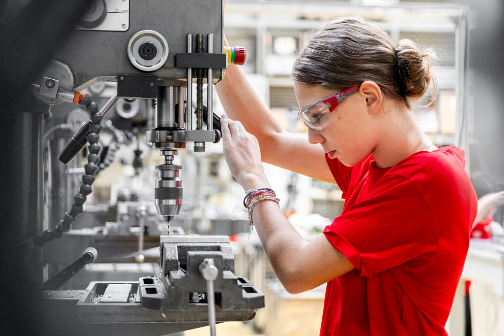 Technik entdecken, Zukunft gestalten – Mädchen für Technik-Camp bei F.EE in Neunburg v. W.