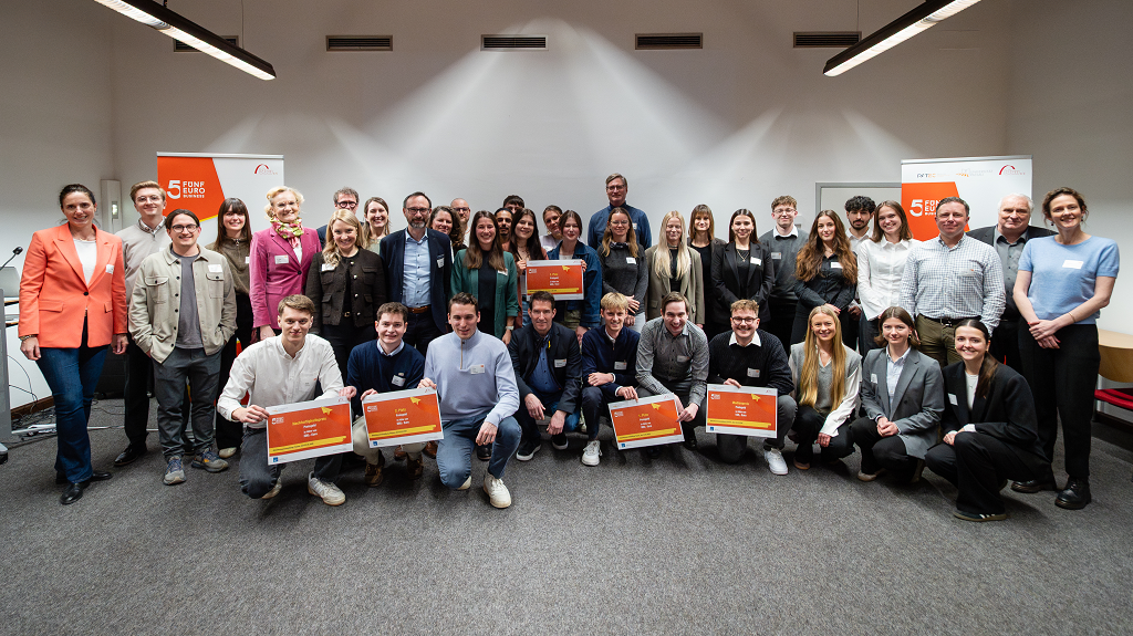 Innovative Ideen aus Niederbayern – 5-Euro-Business-Wettbewerb an der Universität Passau begeistert Publikum